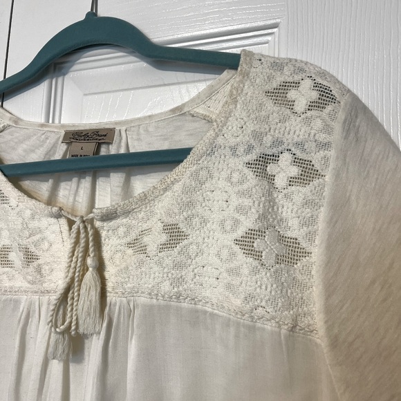 lucky brand women’s shirt. - Picture 2 of 4